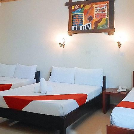 Reddoorz At New Casamila Hotel Palawan Puerto Princesa Bagian luar foto